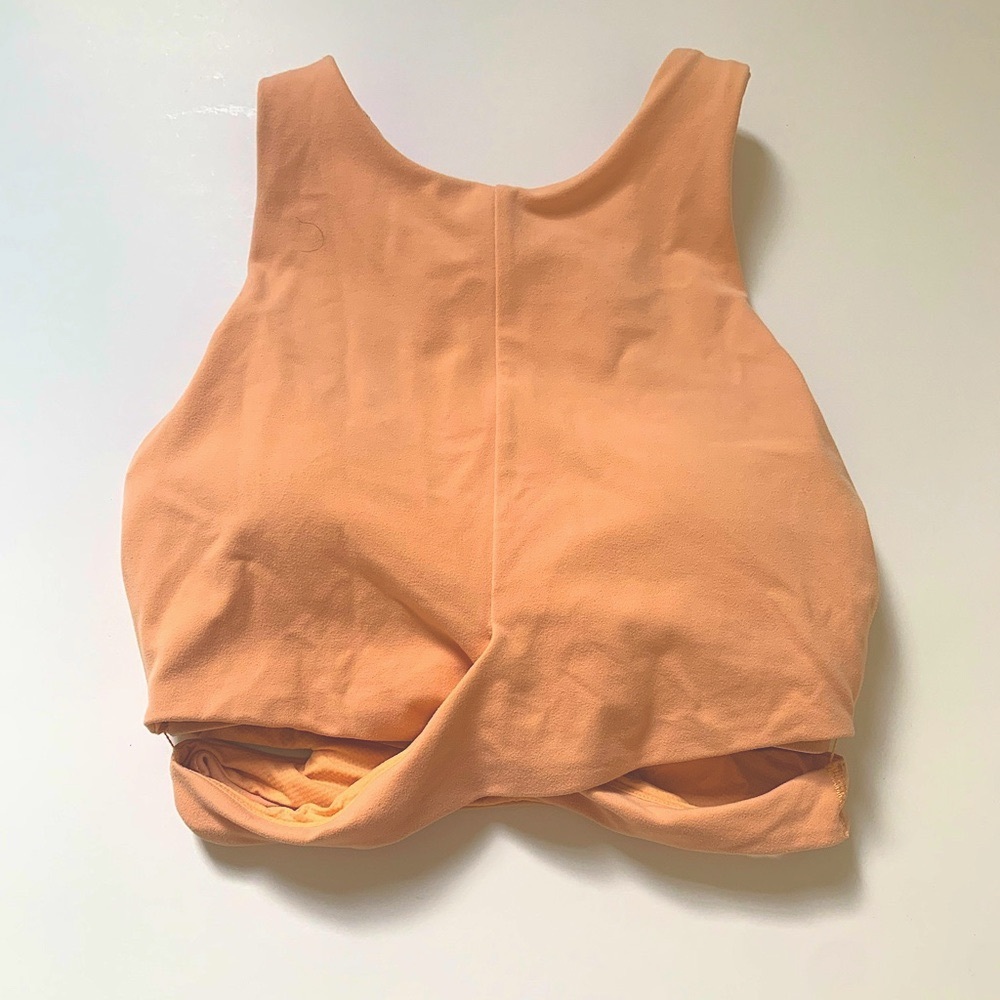 ATHLETA Sz XS Coral Sunset Conscious Cut Out Crop Top Sports Bra